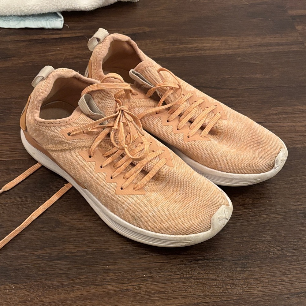 Puma Peach Knit Low-Top Sneakers
